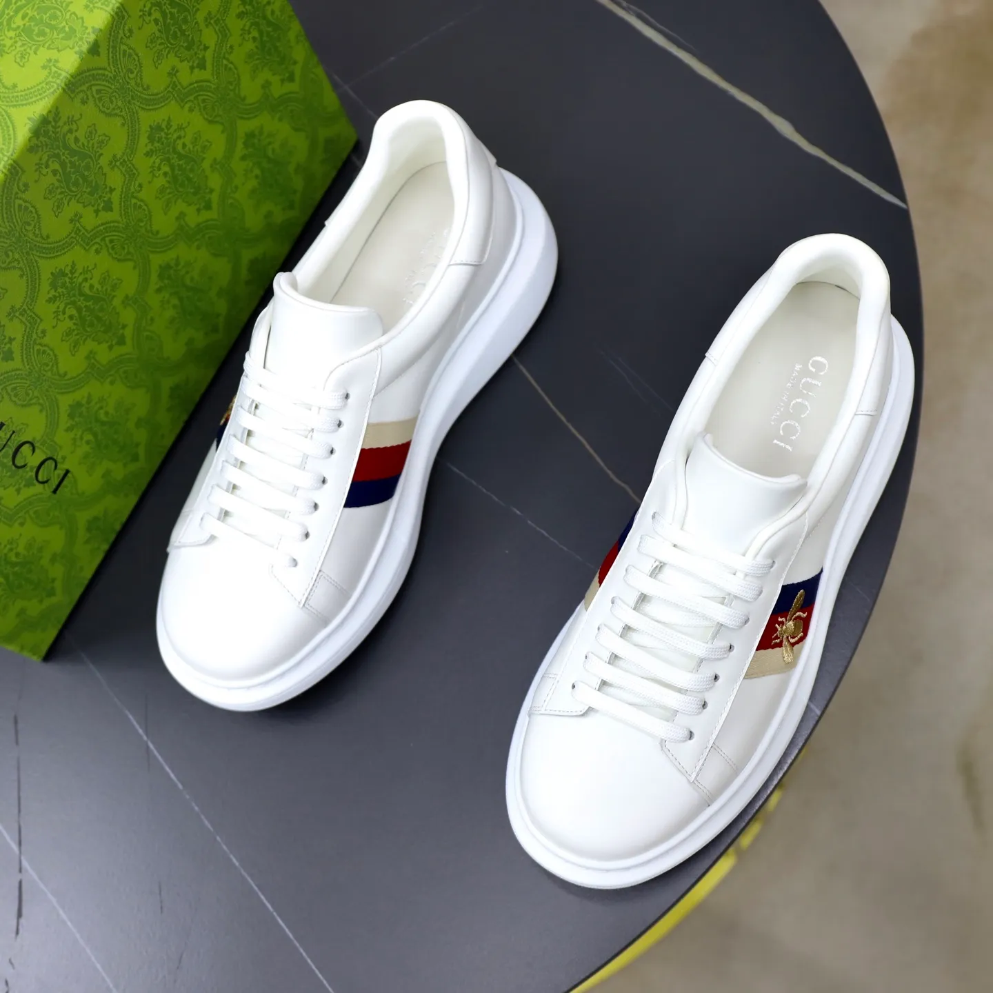 Ex-factory price: 540💰💰🙅‍♂️🙅‍♂️🙅‍♂️ Brand: GUCCI Standard code: 38-44 (45 customized) Grade: Same as the official website Material: Cowhide stitching Comfortable and breathable sheepskin lining Lightweight and wear-resistant sports outsole Style category: Men's fashionable casual shoes Running sports shoes Distinguished luxury brand elements Top luxury color: actual picture color